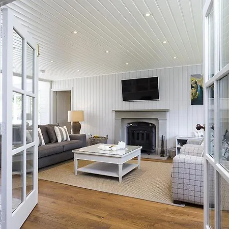 Rosewood By The River * Ambleside