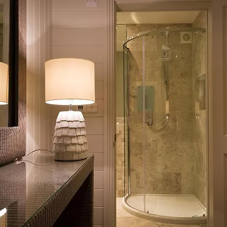 Rosewood By The River * Ambleside