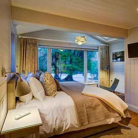 Rosewood By The River Casa de Férias