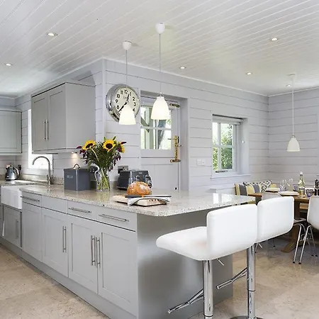 Rosewood By The River *